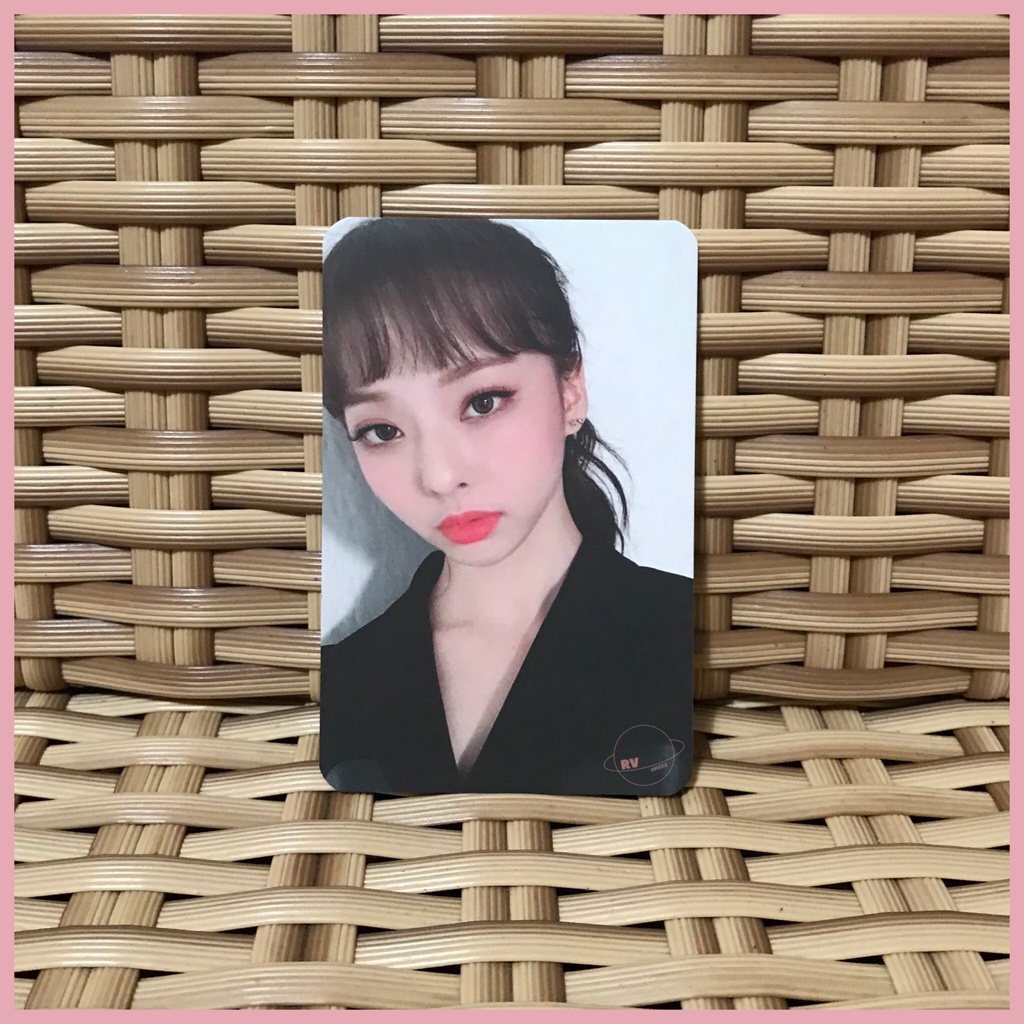 Loona Vivi Hash # Photocard