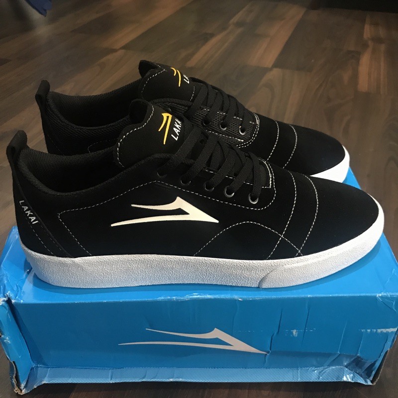 lakai size 8