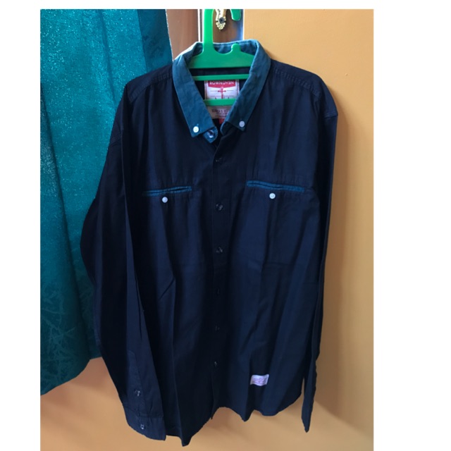 Preloved Kemeja Cowok/Laki Rowndivision