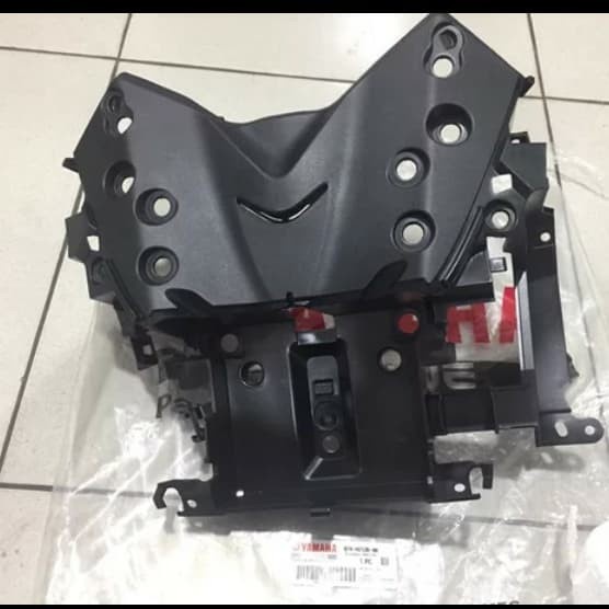 TAMENG DEPAN DALAM TEMPAT BOX AKI XMAX 250