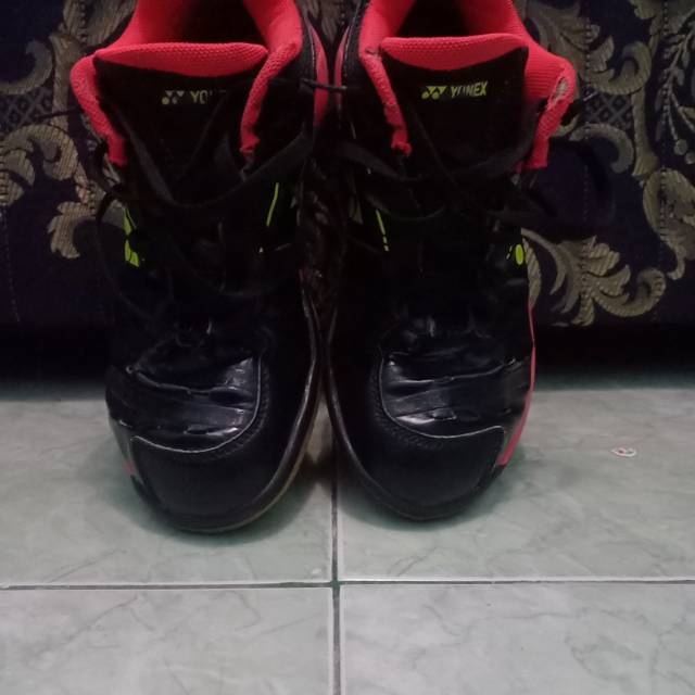 Sepatu yonex shb 65zm original