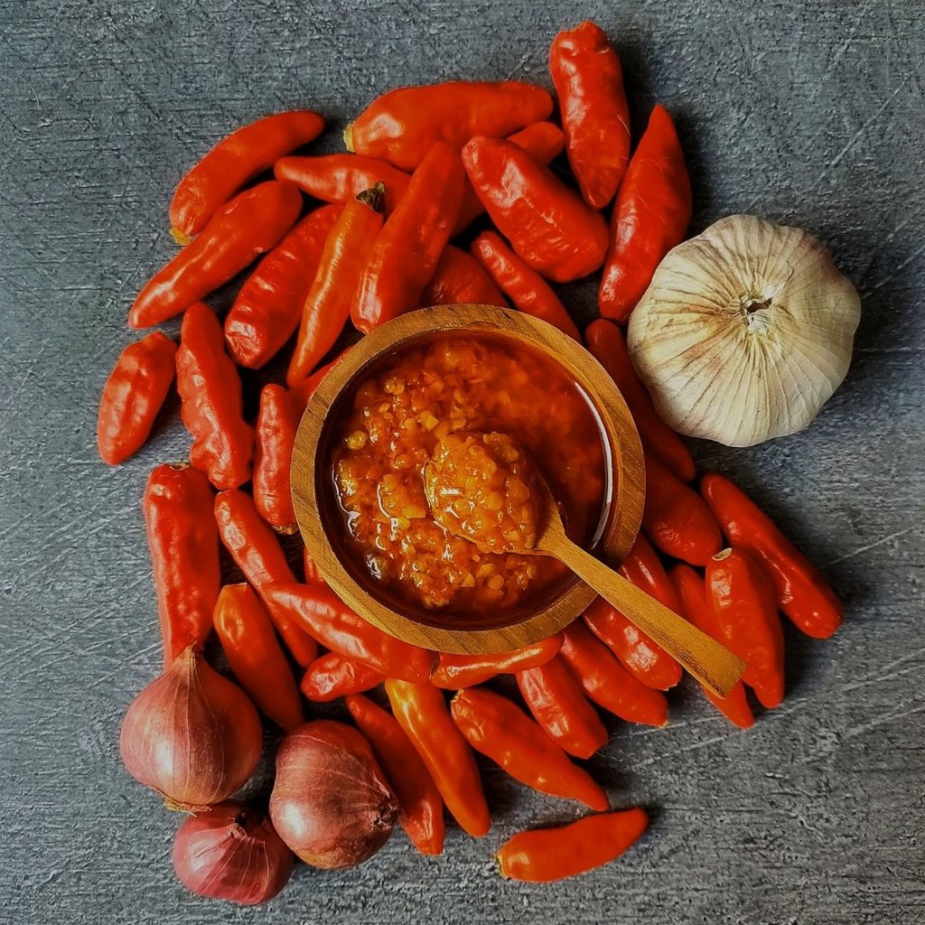 

EXTRA SAMBAL BAWANG DAN BUMBU REMPAH BEBEK GORENG REMPAH PAWON NENA BEBEK UNGKEP GURIH