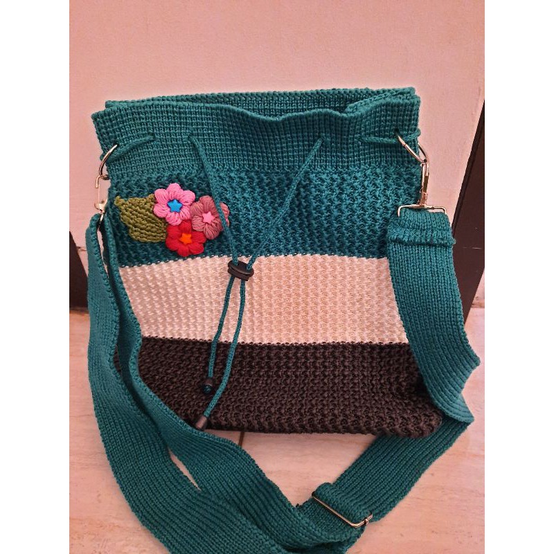 Aneka Tas Rajut