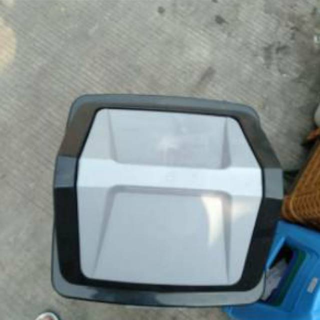 Tempat Sampah 20L Komet Star Abu Abu