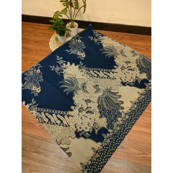 Kain batik klasik modern motif pola dasar biru
