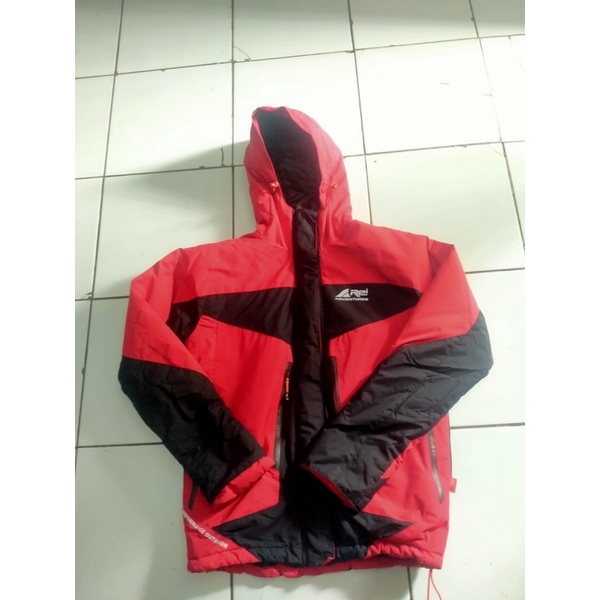 Jaket Gunung Arei Dan sepatu Arei Second