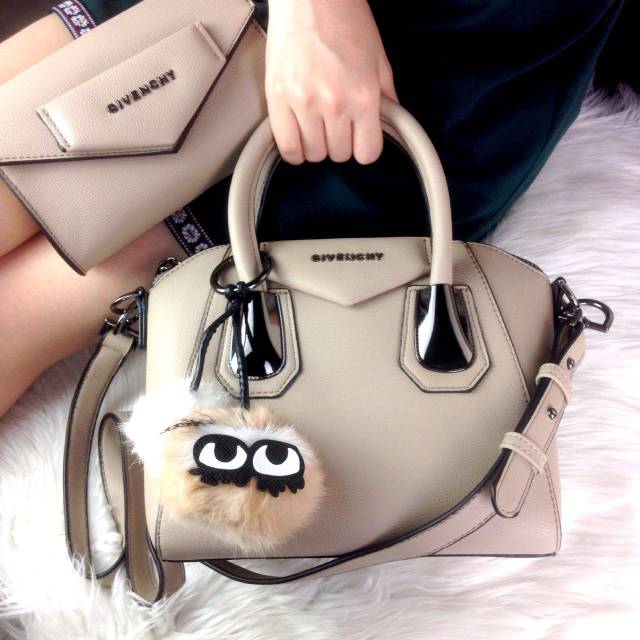 #5155 (nowithbox) Antigona Gun Metal Leather Spring Summer 2019 Monster Charms & Clutch