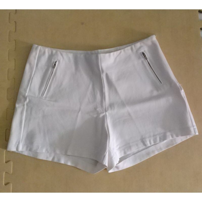 Preloved!! celana pendek wanita / hotpants kain putih coklat