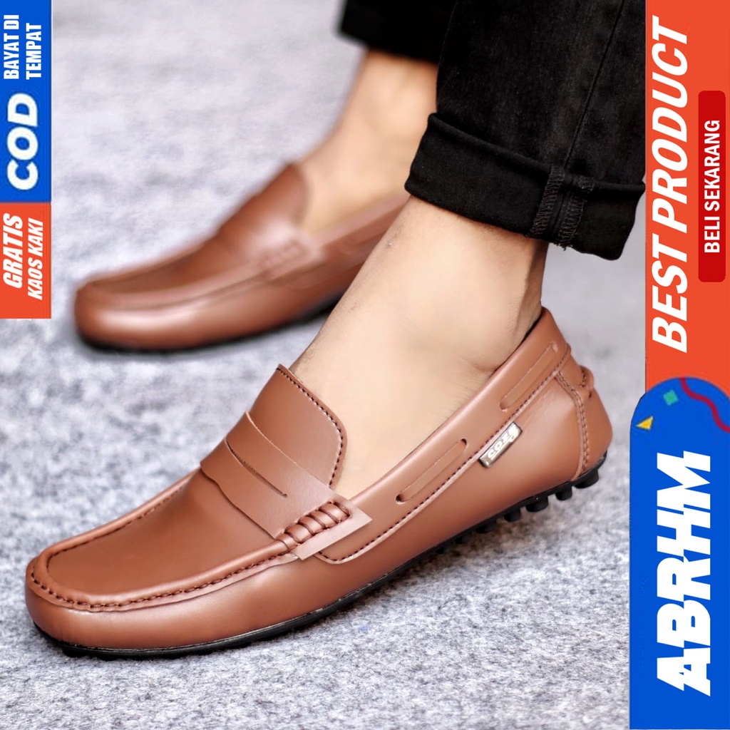 Sepatu Slip on Pria Santai Casual Formal Kulit Syntetic Kerja Kantor Kuliah Kondangan Hitam Keren Terbaru