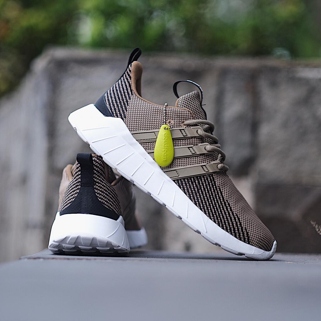 adidas questar flow green