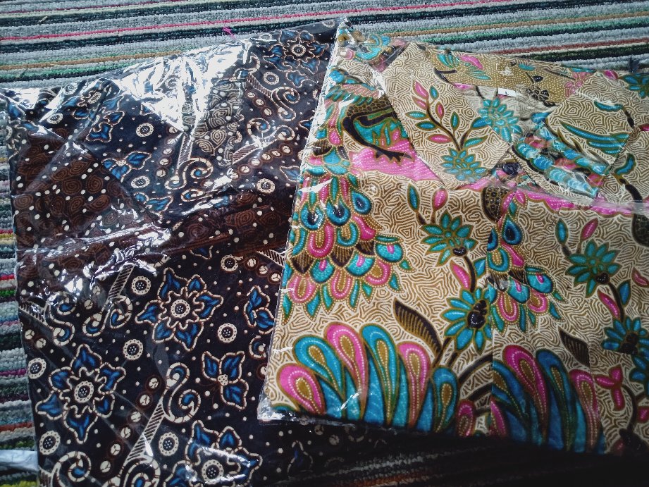 Kemeja Batik Pria Lengan Pendek Motif Merak Toska