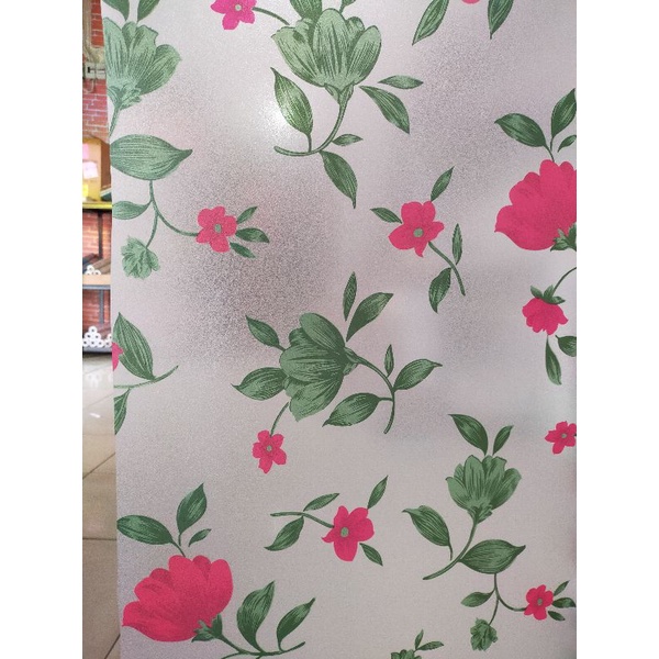 stiker kaca motif bunga sepatu bunga merah daun hijau 90