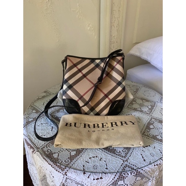 (PRELOVED) Burberry sling bag Authentic