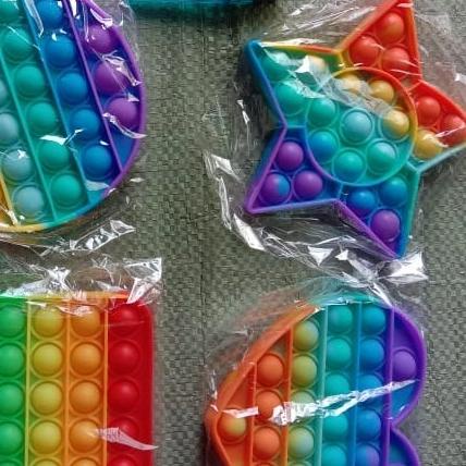 ➴ Pop It Game Tiktok/Sensory Fidget toys Pop it Rainbow Jumbo 12 cm - Kotak Rainbow, 12 ✬