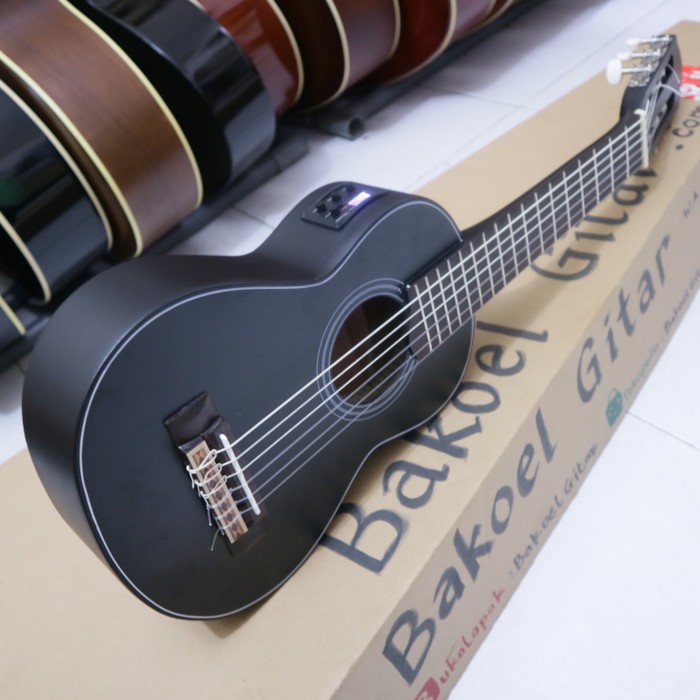 Unduh 670 Koleksi Gambar Gitar Ukulele Senar 6 Terbaik HD