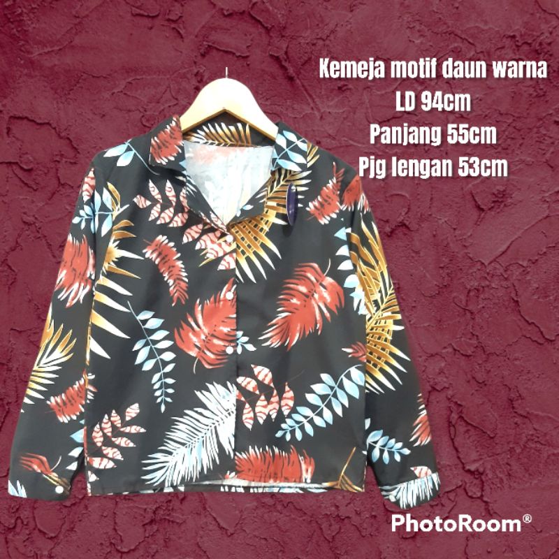 Kemeja wanita motif daun warna