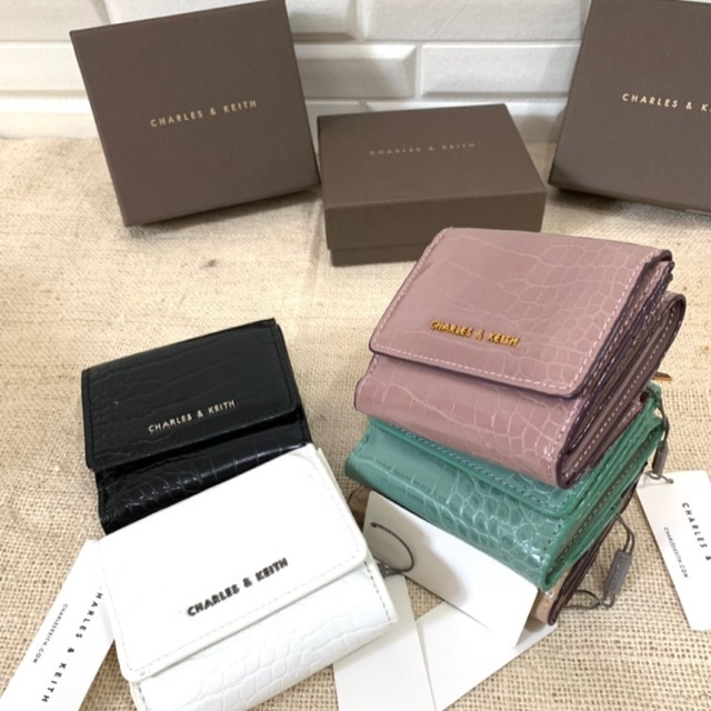 charles n keith wallet