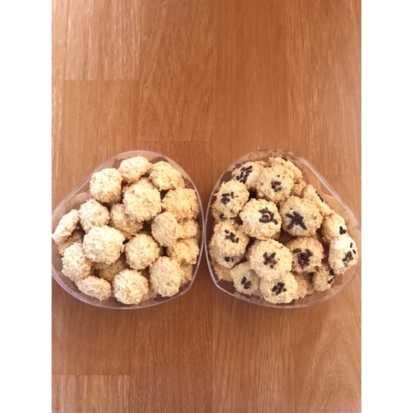 

KUE KELAPA/BANGKEK KELAPA/KUE KERING