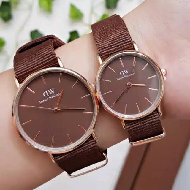 Jam Tangan Couple Tali Kanvas DWE-135 Plat Hitam Ready 5 warna