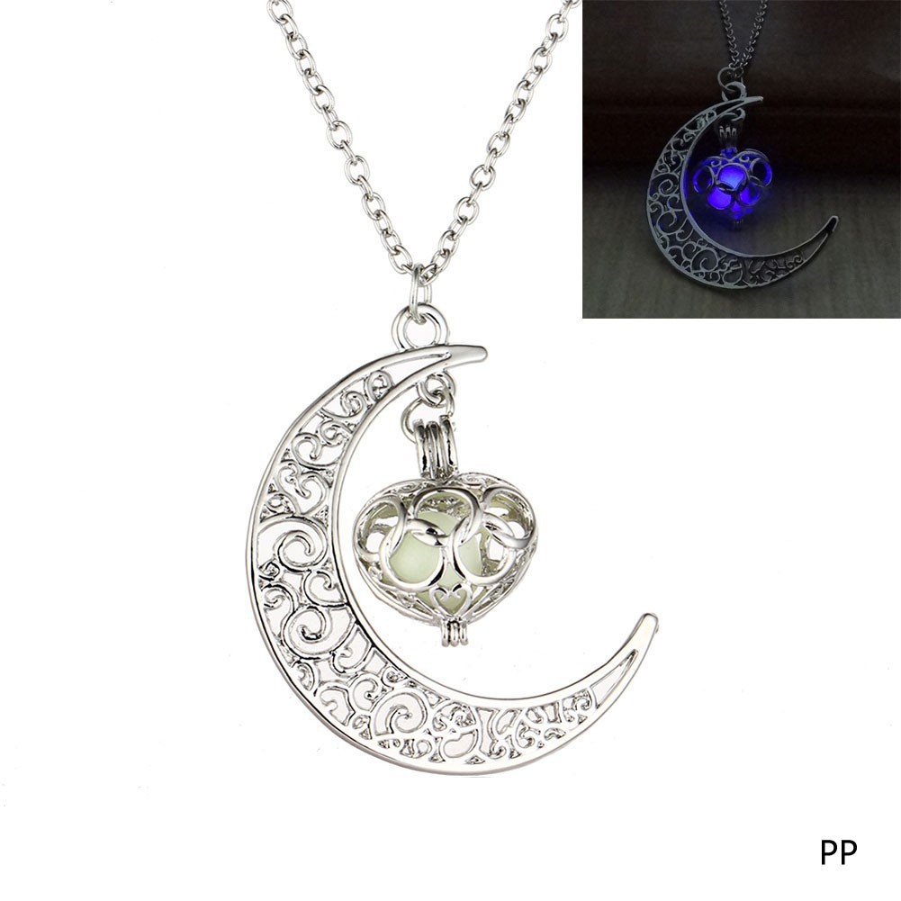 Kalung Rantai dengan Liontin Bentuk Sailor Moon Glow In The Dark