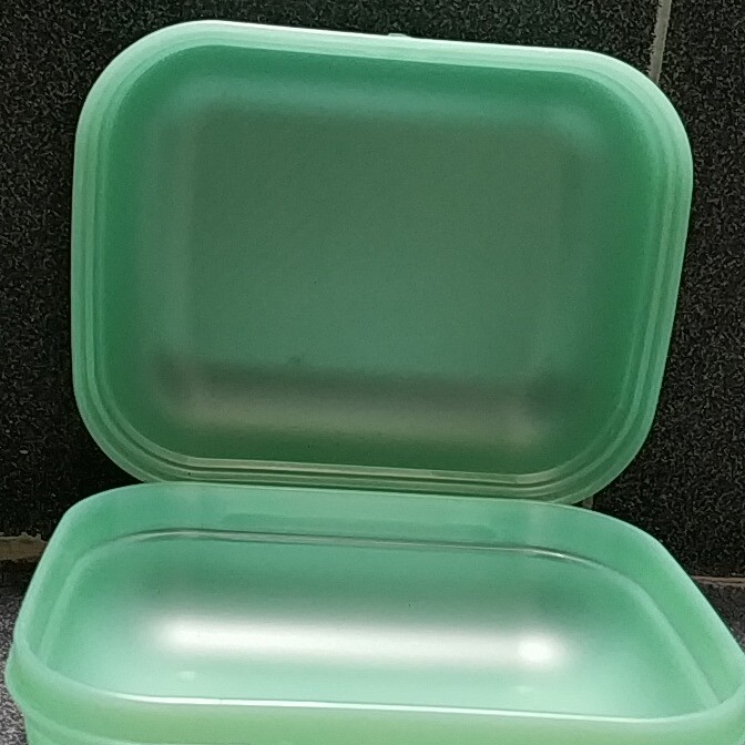 Tupperware Wadah Roti