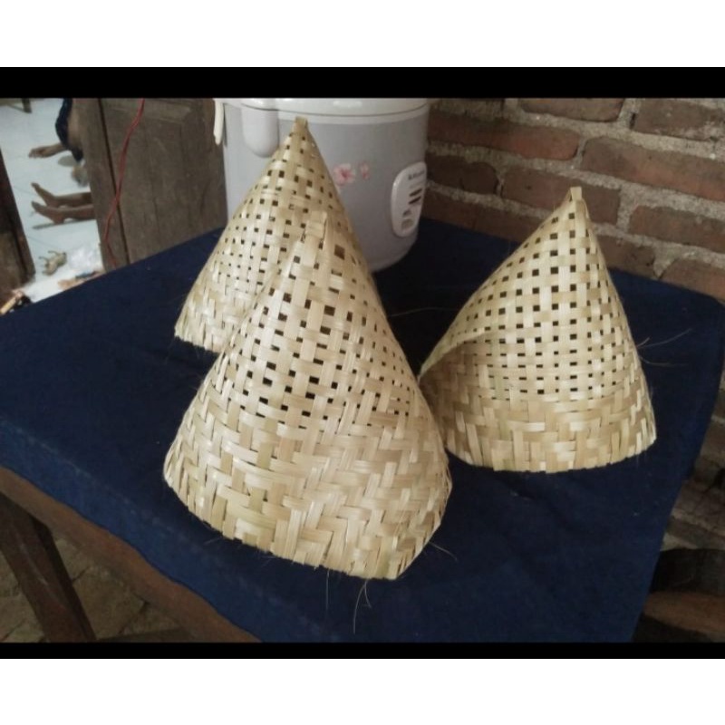 kerucut bambu kukusan/kukusan nasi/kukusan kue/aseupan bambu/cetakan tumpeng bambu/hiasan lampu