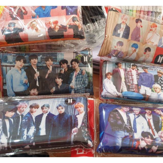 

Tempat pensil BTS resleting