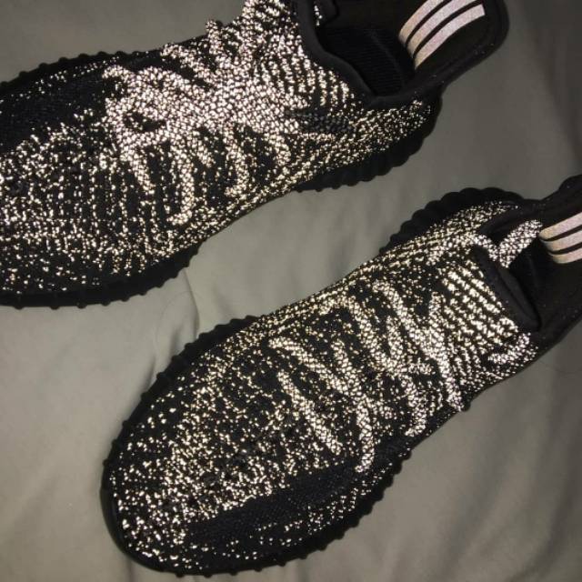 Yeezy v2 static black reflective