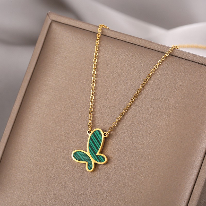Kalung kupu hijau titanium anti karat korean style model terbaru