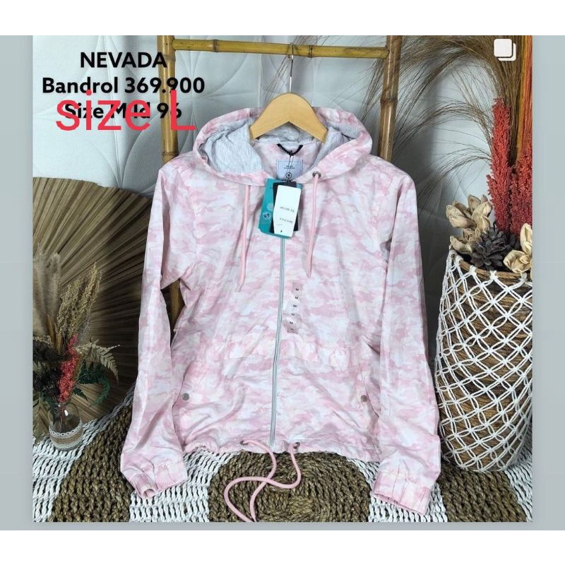 jaket parasut Nevada cewek original branded matahari