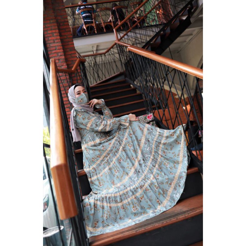 maxi dress bunga kecil