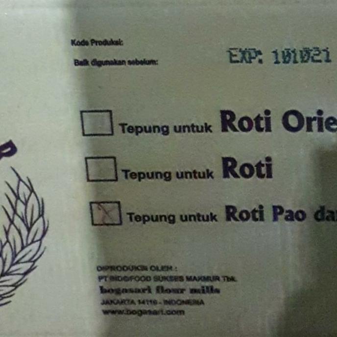 

TEPUNG CAKRA KEMBAR EMAS ROTI PAO & MANTAO 5 KG