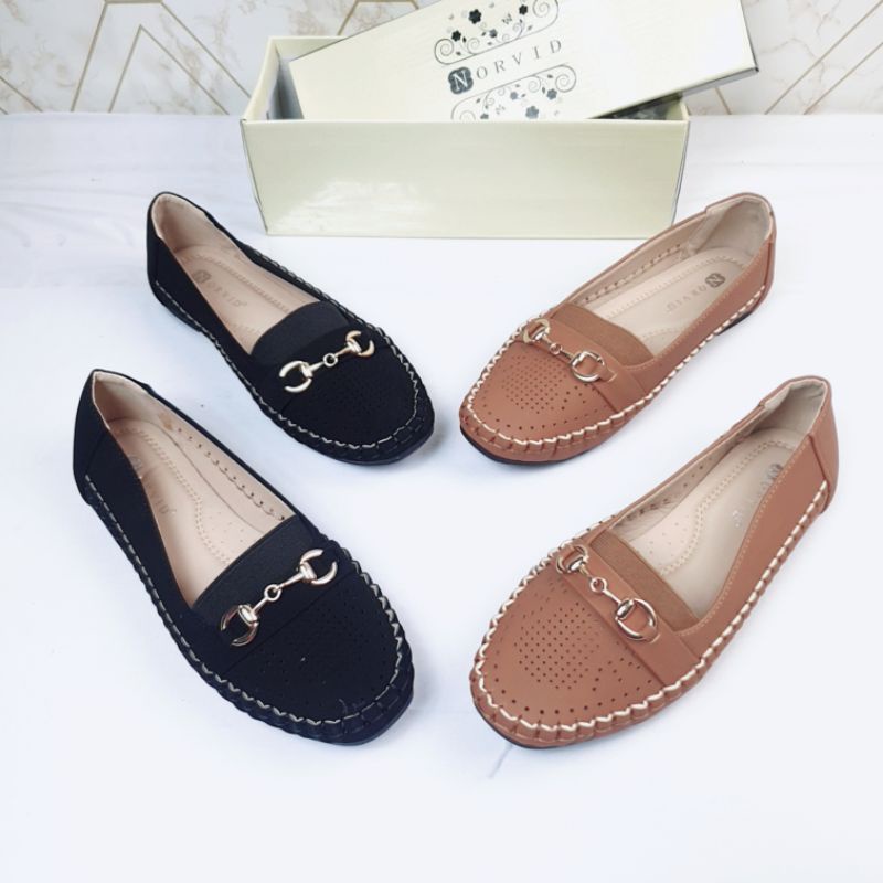 Norvid Flat shoes with chain NGS-TJ1