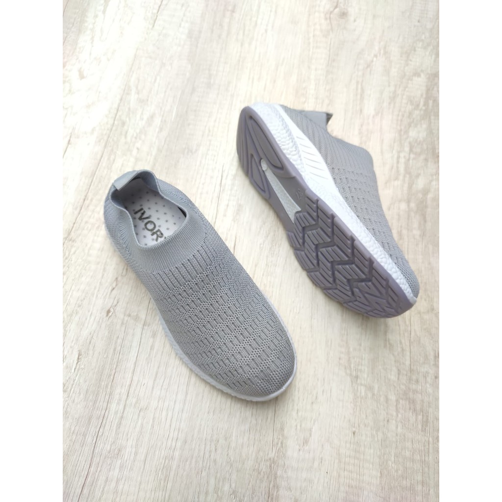 IVORY Sepatu Slip On Wanita Flyknit Import U6-3