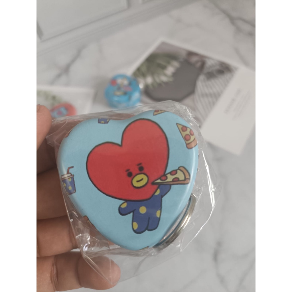 Gantungan Kunci BT21 BTS Motif Love