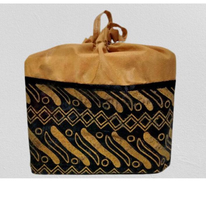 

Tas hajatan serut bambu batik kotak nasi 22 x 22 tas spunbond tas box nasi tas kotak nasi ..