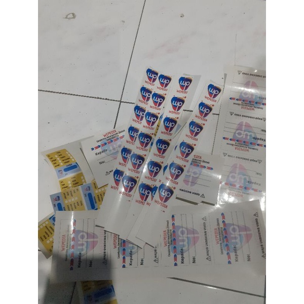 

cetak stiker chromo vinyl makanan label