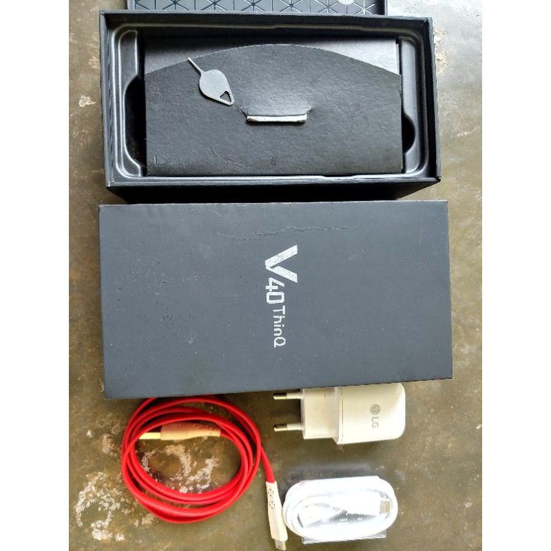 Lg v40 6/64gb second