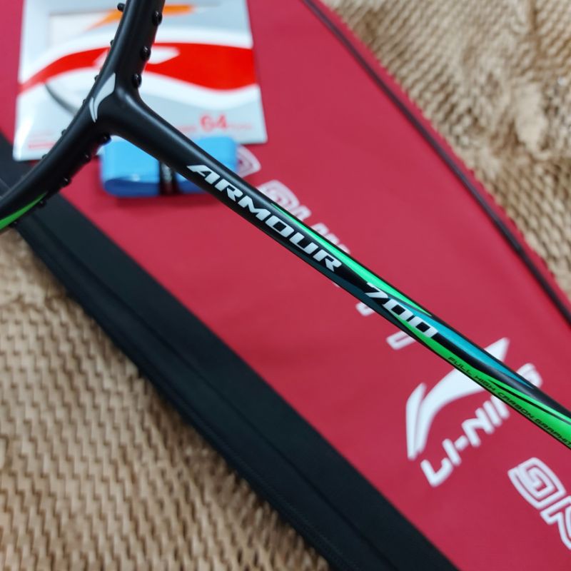 raket badminton lining armour 700 ( Bonus tas dan senar )