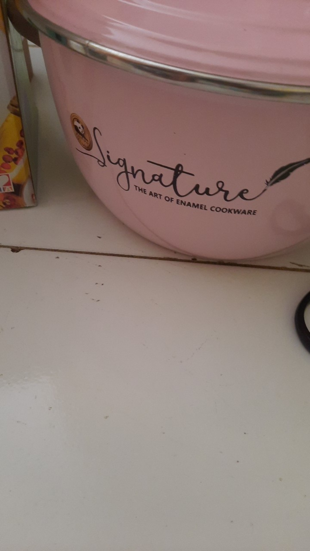 Panci Enamel 24cm Signature Panda Maspion