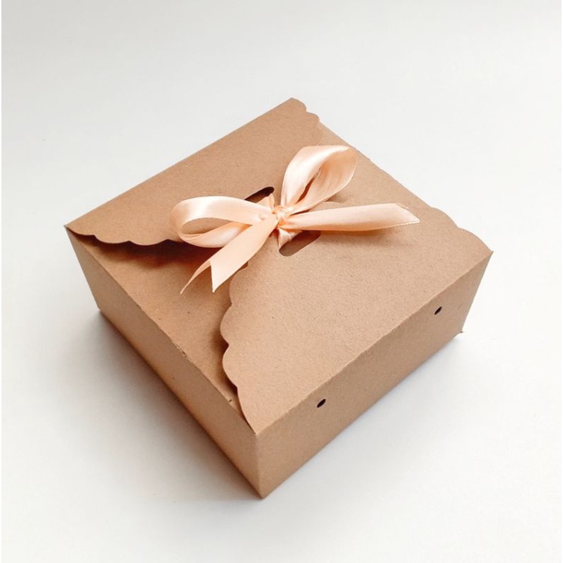 

[ , ] Box Gift Kraft, Box Souvenir, Paperbox Hampers atau Toples Free Pita