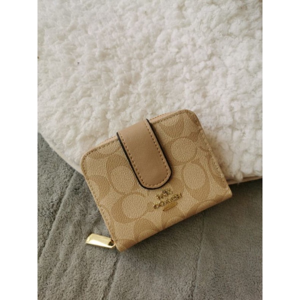 dompet fashion COACH WALLET MINI SIGNATURE ZIP D06