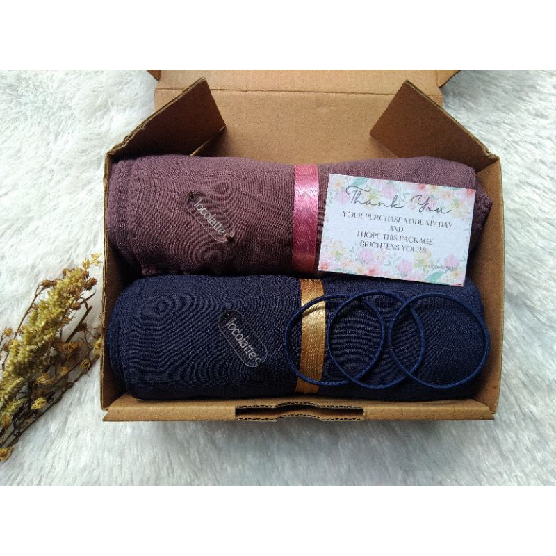

Kado Hampers|| Gift Box Hijab || Kado Kerudung || Hampers Ulang Tahun