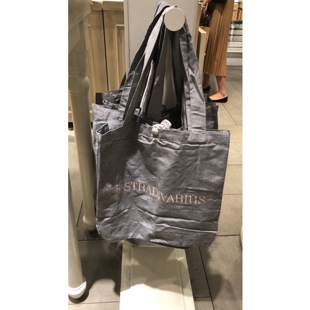 tote bag stradivarius