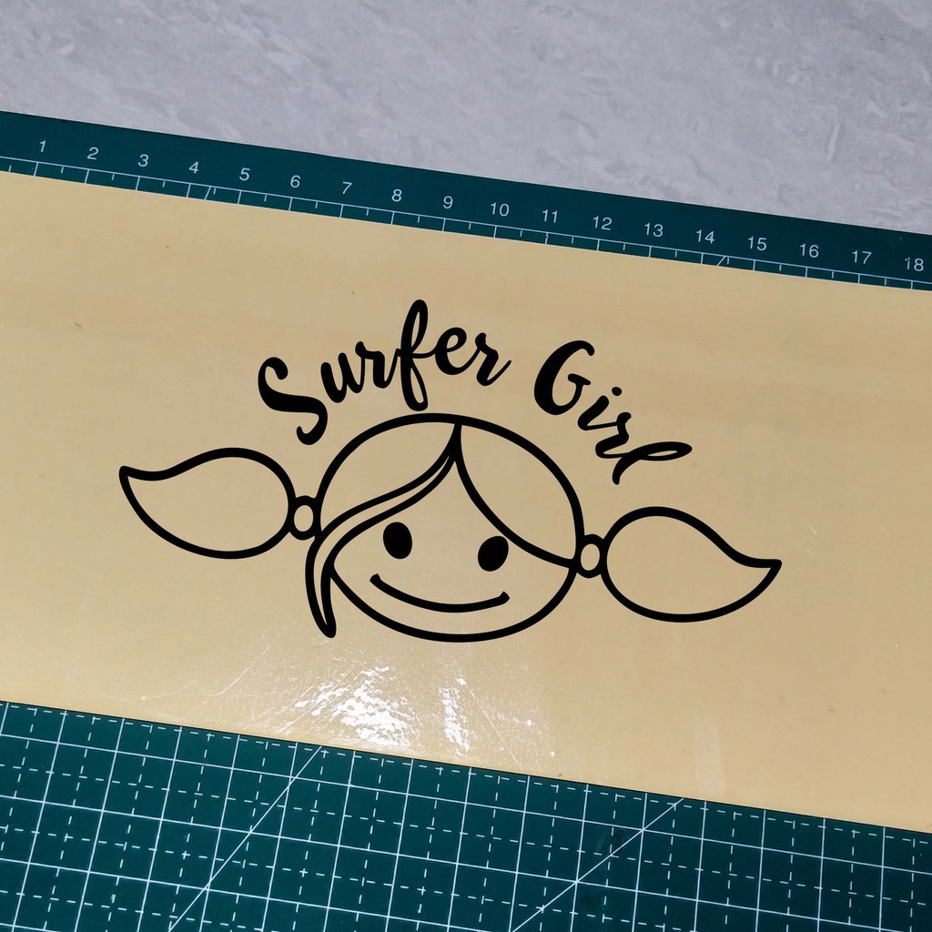 Cutting Stiker Surfer Girl Variasi Motor Mobil Sticker Timbul Keren Nyala Dasbor Spakbor Visor Body Kaca Helm Laptop Hologram Reflective Tahan Air Bodi Samping Nama Jepang Scoopy Vario Beat NMAX PCX Vespa Aesthetic Pickup Anime Windshield Kustom Modif