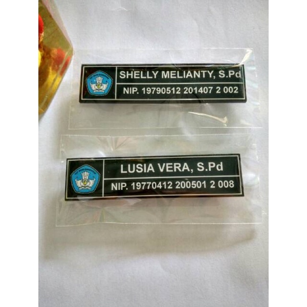 BAHAN NAME TAG AKRILIK/ukuran 8x2cm