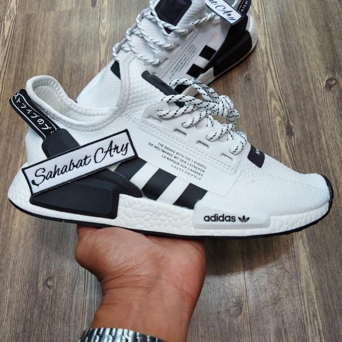 Sepatu Adidas NMD R1 V2 Runner White Black