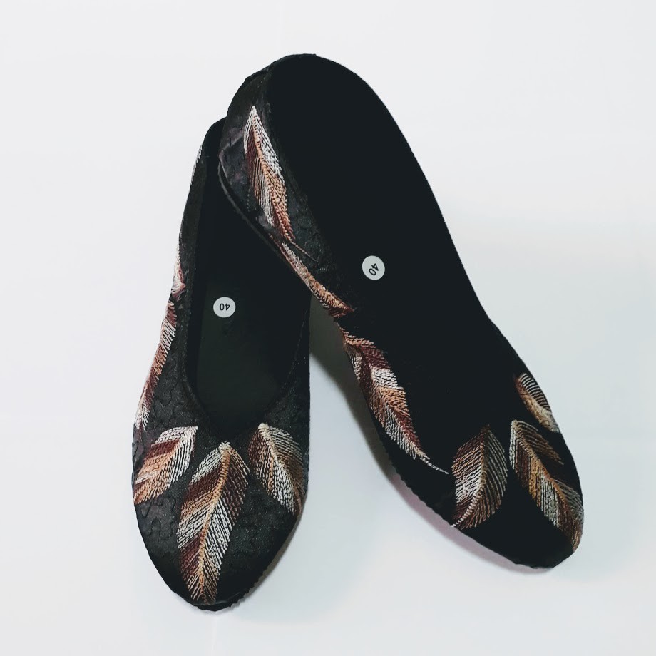 etnik fashion sepatu wanita flat slip on bordir terbaru murah bulu