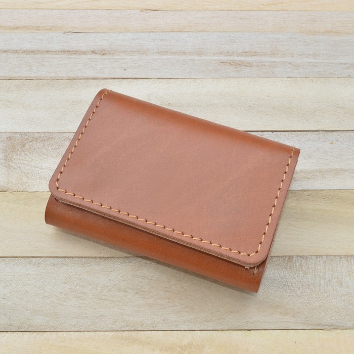 dompet kartu muat banyak warna tan