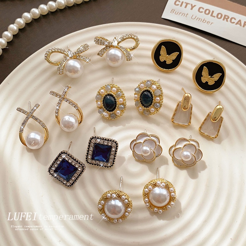 Anting Stud Hias Mutiara Berlian Imitasi Gaya Vintage Untuk Wanita